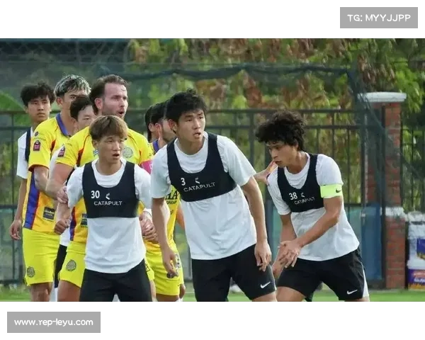 重庆铜梁龙三黄 升班马需适应中超裁判判罚尺度